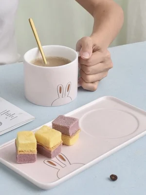 ชุดถ้วยกาแฟเซรามิค ชุดแก้วกาแฟเซรามิค พร้อมถาดรอง สไตล์ยุโรป 1เซต ได้ 3ชิ้น สีขาว
