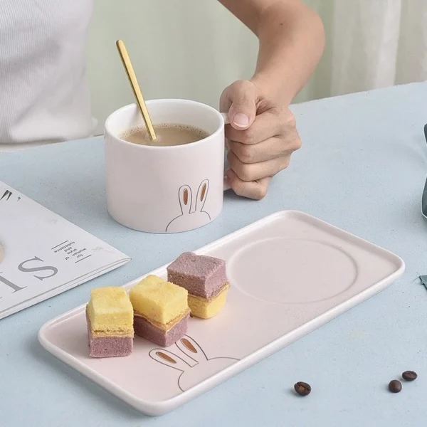 ชุดถ้วยกาแฟเซรามิค ชุดแก้วกาแฟเซรามิค พร้อมถาดรอง สไตล์ยุโรป 1เซต ได้ 3ชิ้น สีขาว